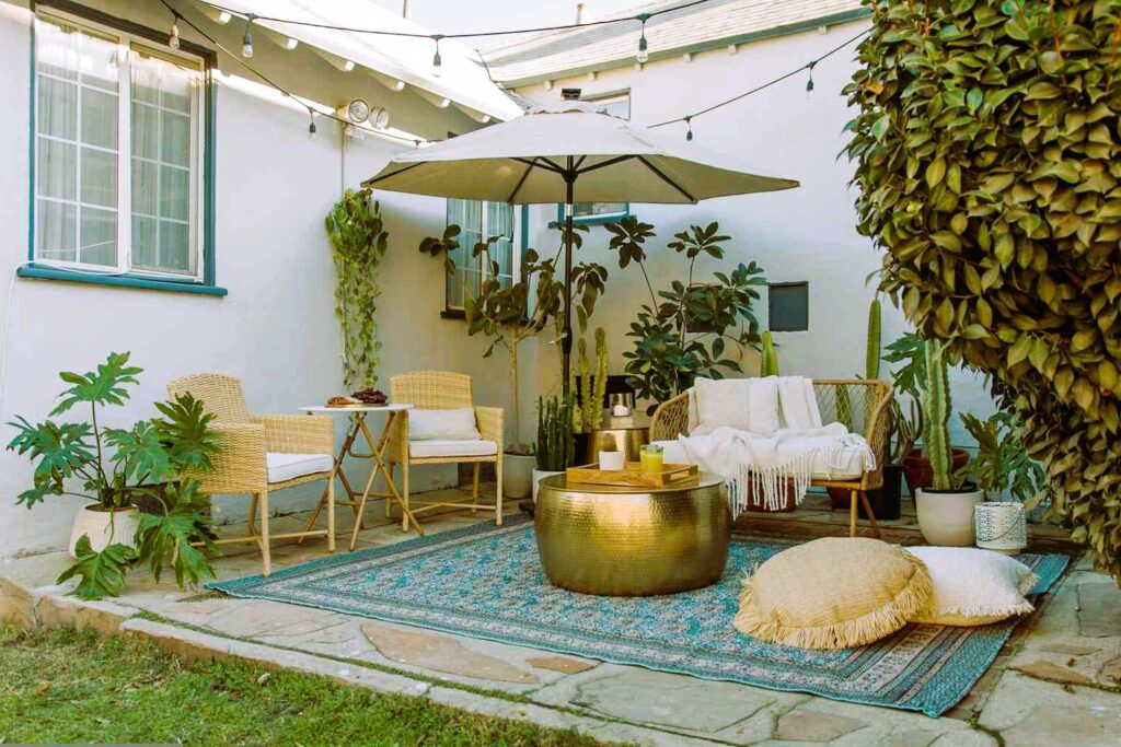 Relaxing and Functional Patio